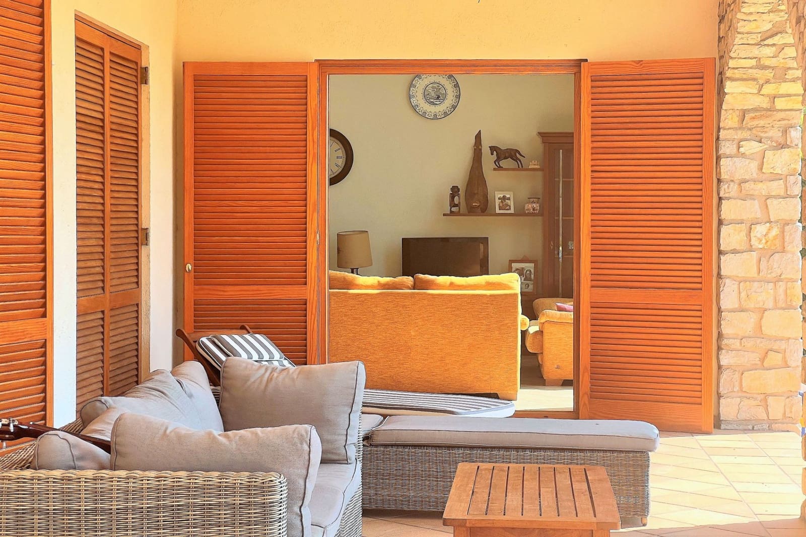 6 bedroom Villa for sale in Oropesa  with pool garage - € 2,500,000 (Ref: 9591786)