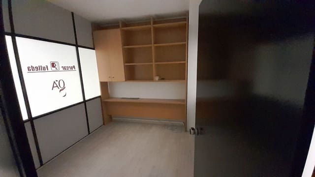 Komercyjne na sprzedaż w Sur, Castelló de la Plana - 82 000 € (Ref: 9591787)