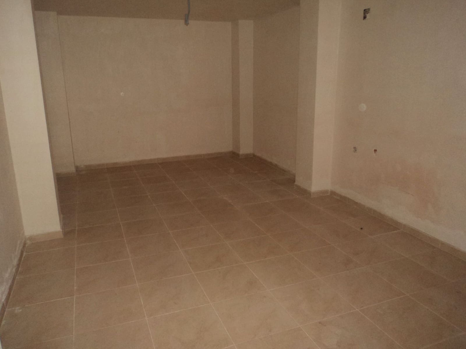 Commercial for sale in Castello de la Plana - € 55,000 (Ref: 9591788)