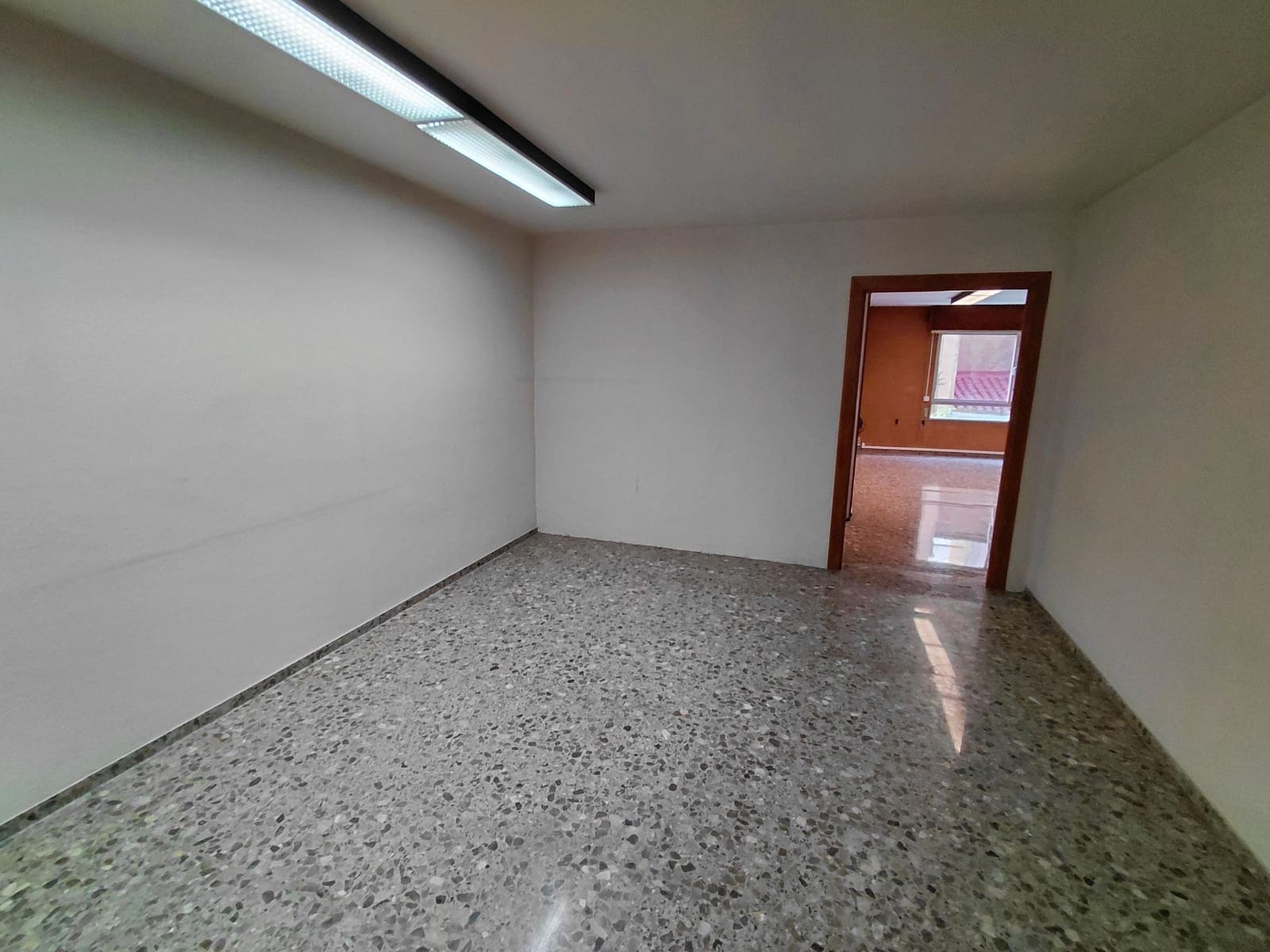 Office for sale in Castello de la Plana - € 143,000 (Ref: 9591789)