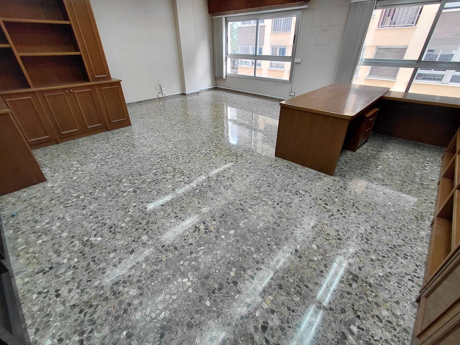 Office for sale in Castello de la Plana - € 143,000 (Ref: 9591789)