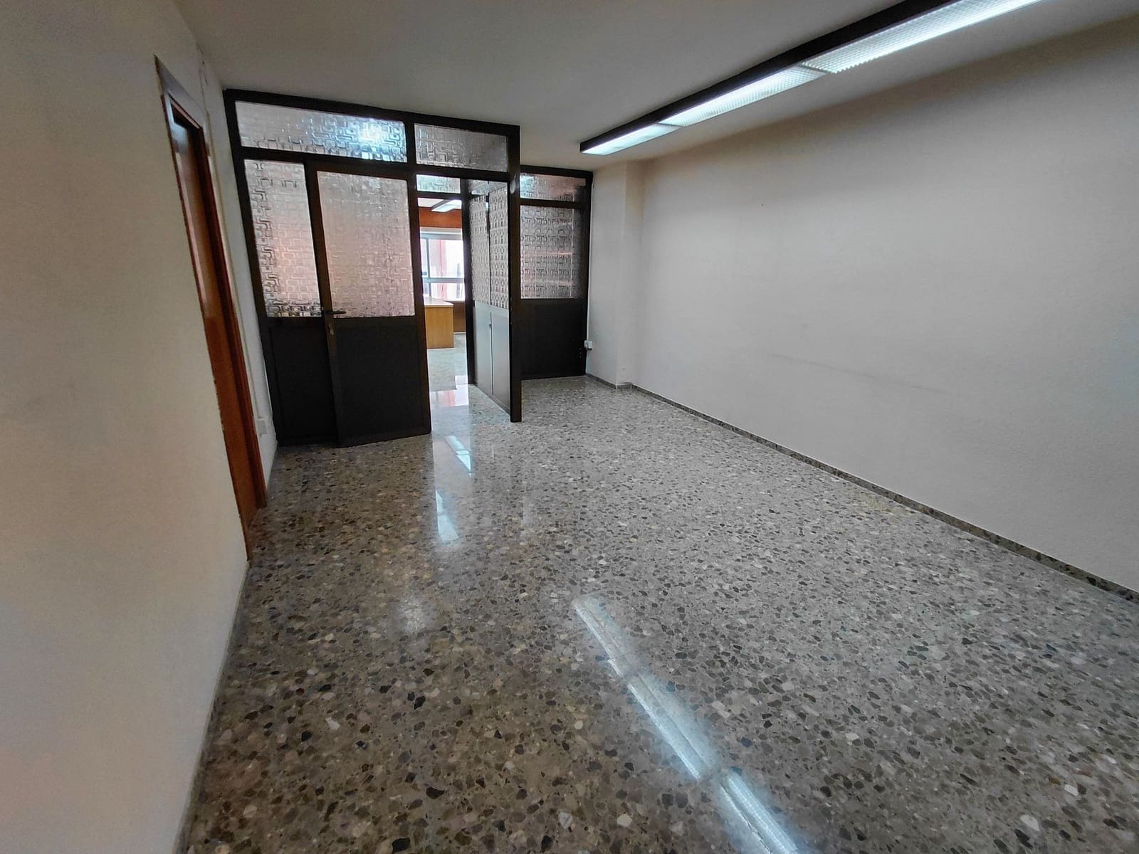 Office for sale in Castello de la Plana - € 143,000 (Ref: 9591789)