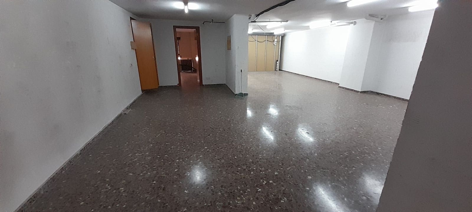 Commercial for sale in Castello de la Plana - € 169,000 (Ref: 9591790)