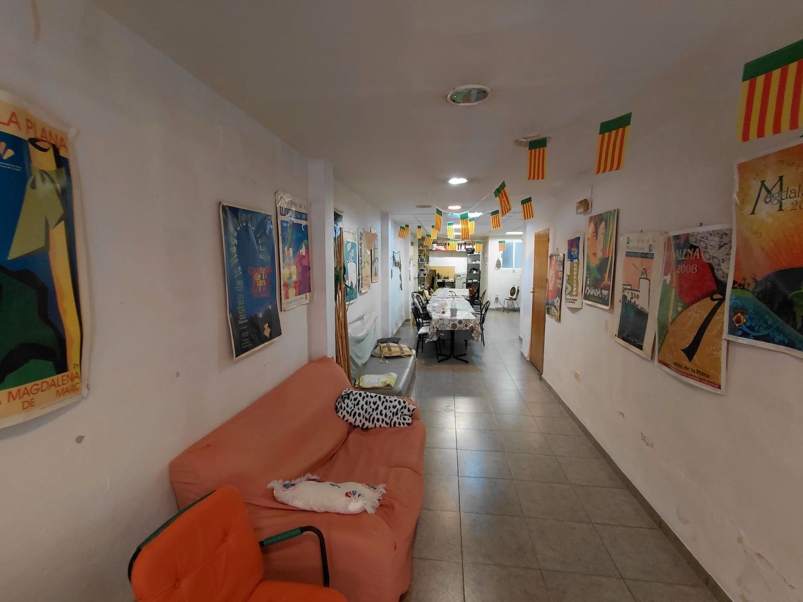 Commercial for sale in Castello de la Plana - € 59,000 (Ref: 9591793)