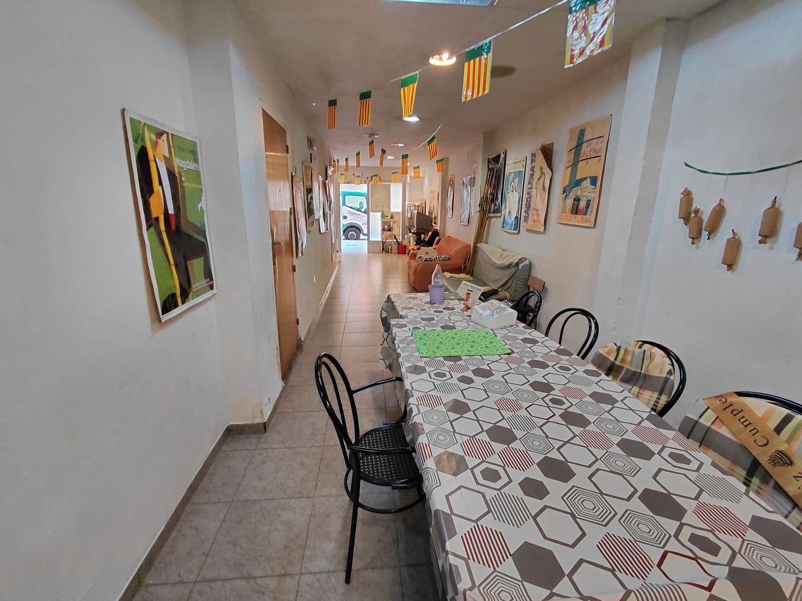 Commercial for sale in Castello de la Plana - € 59,000 (Ref: 9591793)