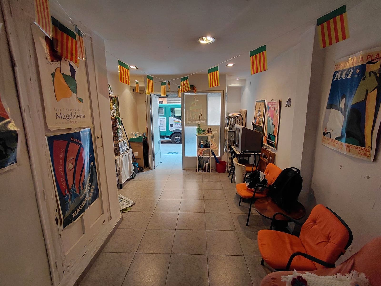 Commercial for sale in Castello de la Plana - € 59,000 (Ref: 9591793)