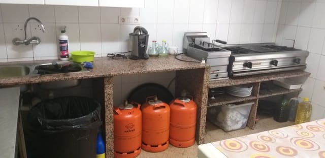 Erhverv til salg i Norte, Castelló de la Plana - € 159.000 (Ref: 9591794)