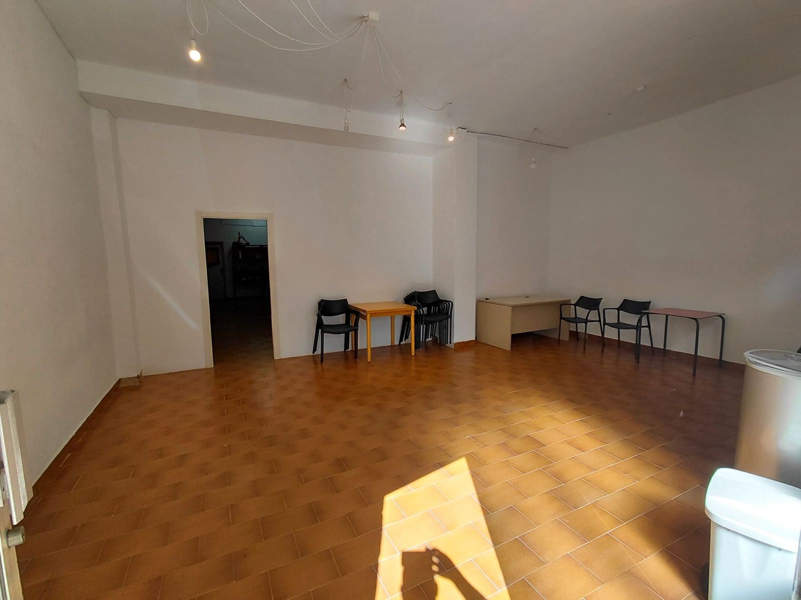 Commercial for sale in Castello de la Plana - € 99,000 (Ref: 9591795)