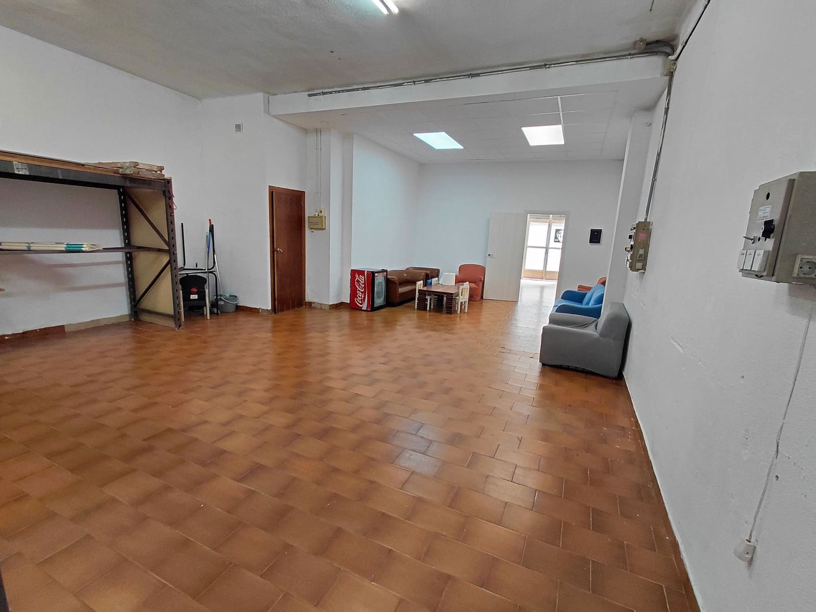 Commercial for sale in Castello de la Plana - € 99,000 (Ref: 9591795)