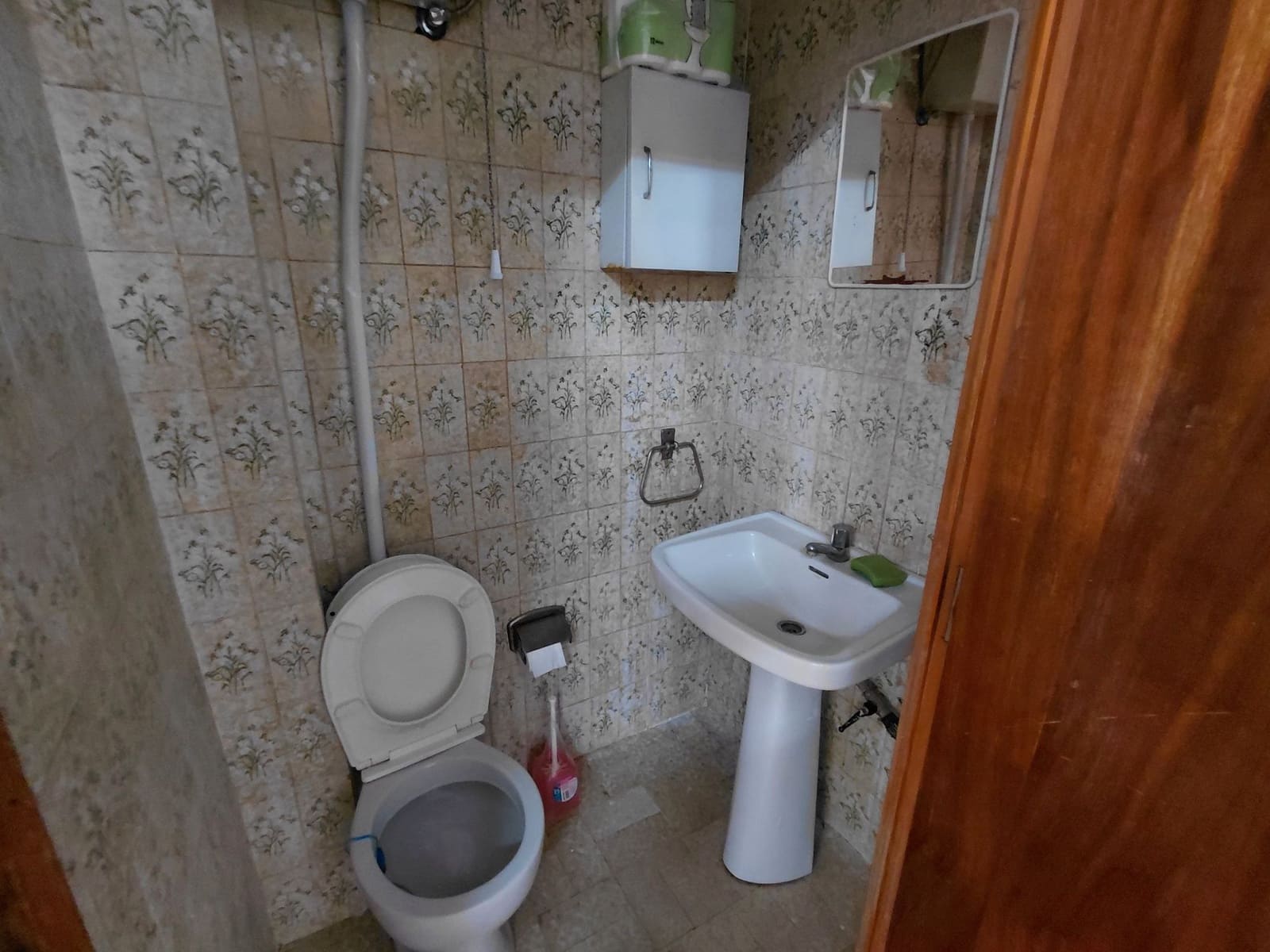 Commercial for sale in Castello de la Plana - € 99,000 (Ref: 9591795)