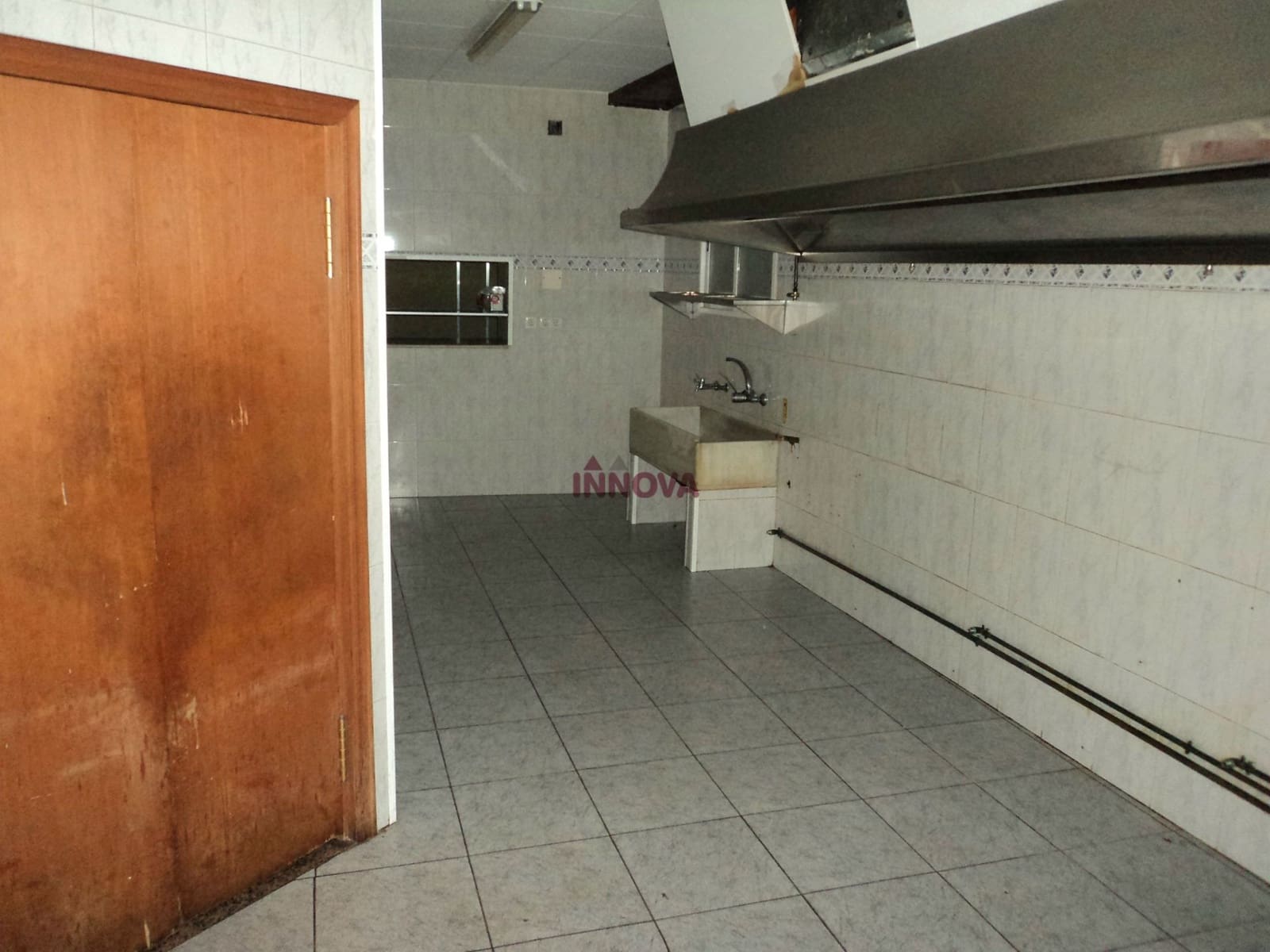 Commercial for sale in Castello de la Plana - € 129,000 (Ref: 9591796)