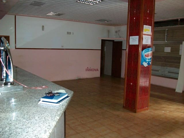 Kaupallinen myytävänä paikassa Centro, Castelló de la Plana - 129 000 € (Ref: 9591796)