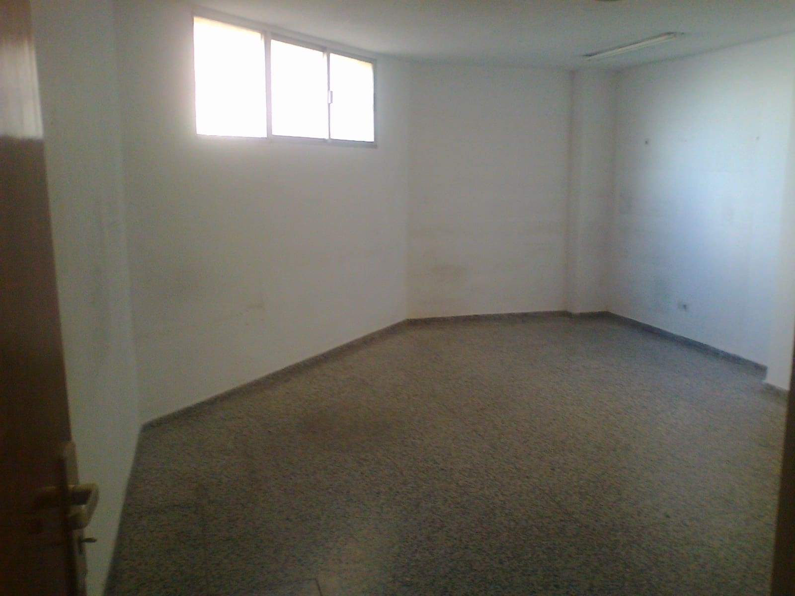 Commercial for sale in Castello de la Plana - € 138,000 (Ref: 9591797)