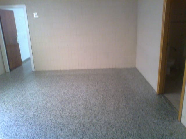 Erhverv til salg i Norte, Castelló de la Plana - € 138.000 (Ref: 9591797)