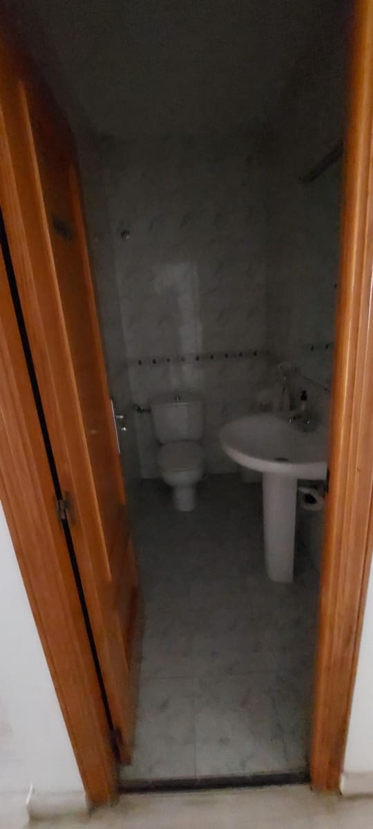 Commercial for sale in Castello de la Plana - € 99,000 (Ref: 9591799)