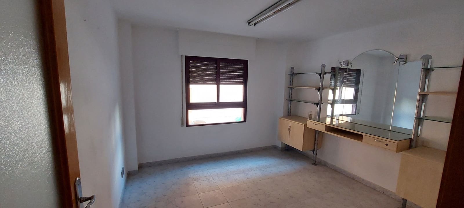 Commercial for sale in Castello de la Plana - € 99,000 (Ref: 9591799)