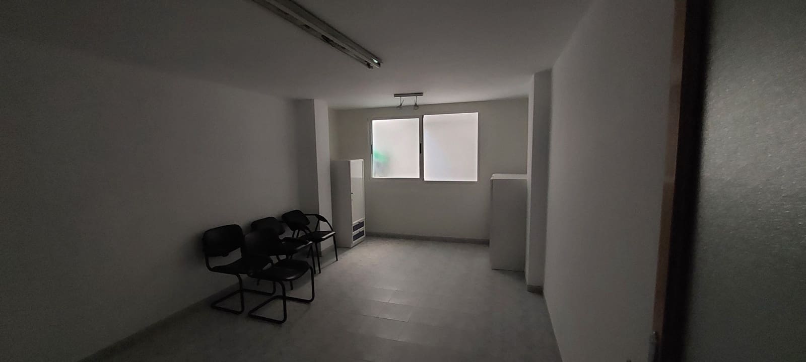 Commercial for sale in Castello de la Plana - € 99,000 (Ref: 9591799)