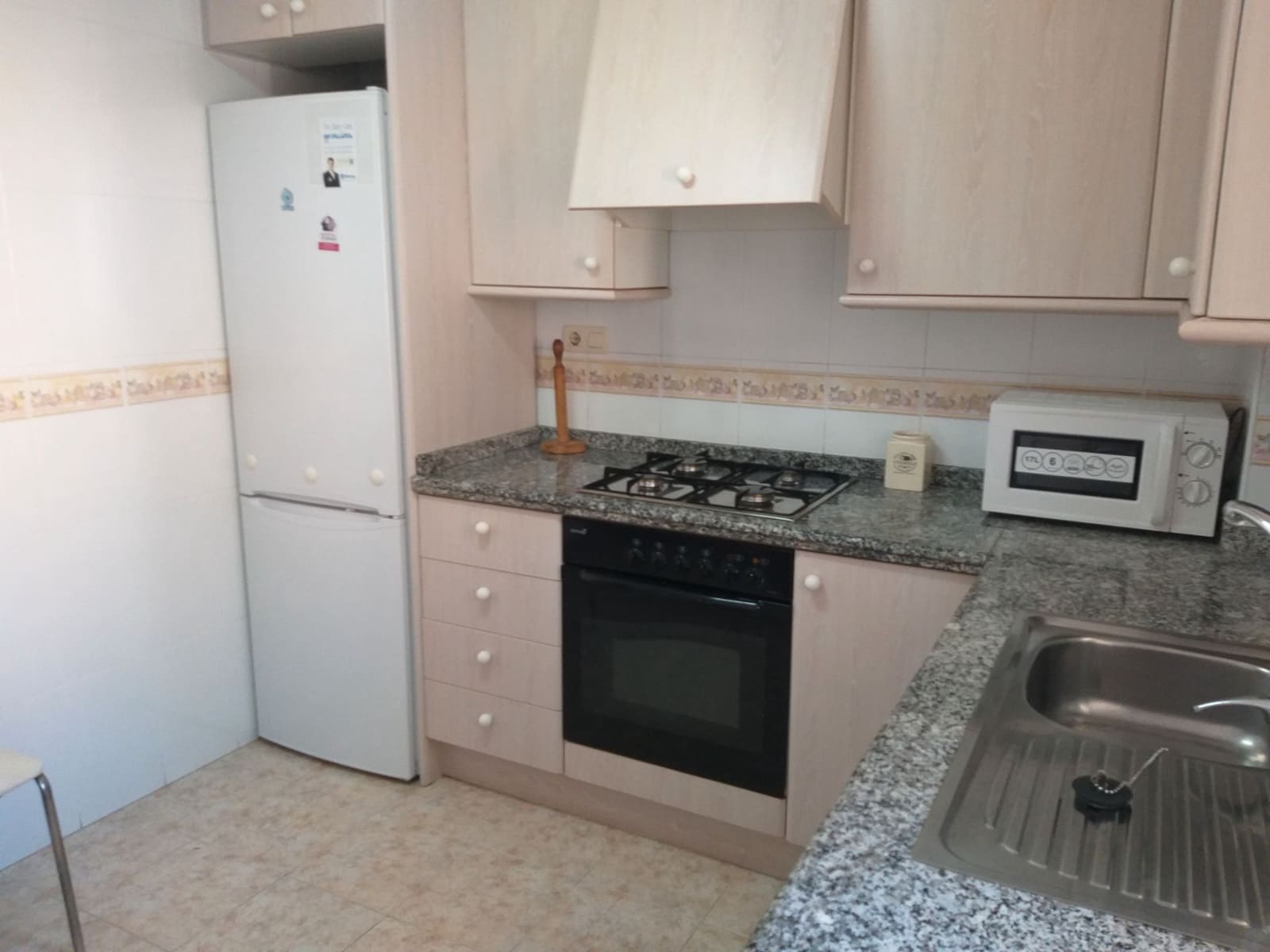 2 quarto Apartamento para arrendar em Castello de la Plana com garagem - 650 € (Ref: 9593306)