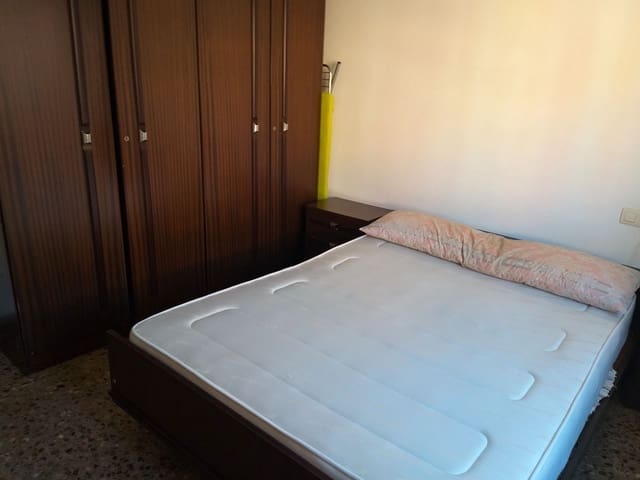 2 quarto Apartamento para arrendar em Sur, Castelló de la Plana com garagem - 650 € (Ref: 9593306)