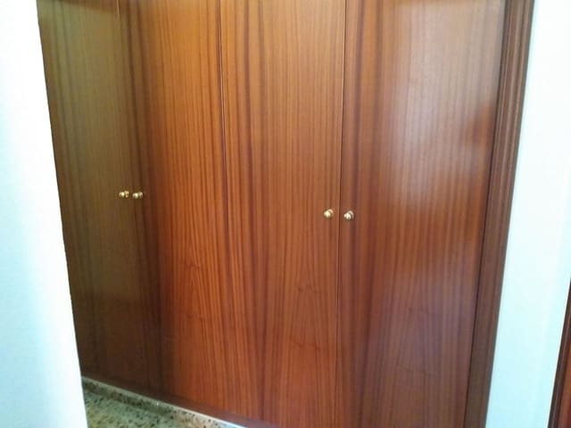 2 quarto Apartamento para arrendar em Sur, Castelló de la Plana com garagem - 650 € (Ref: 9593306)