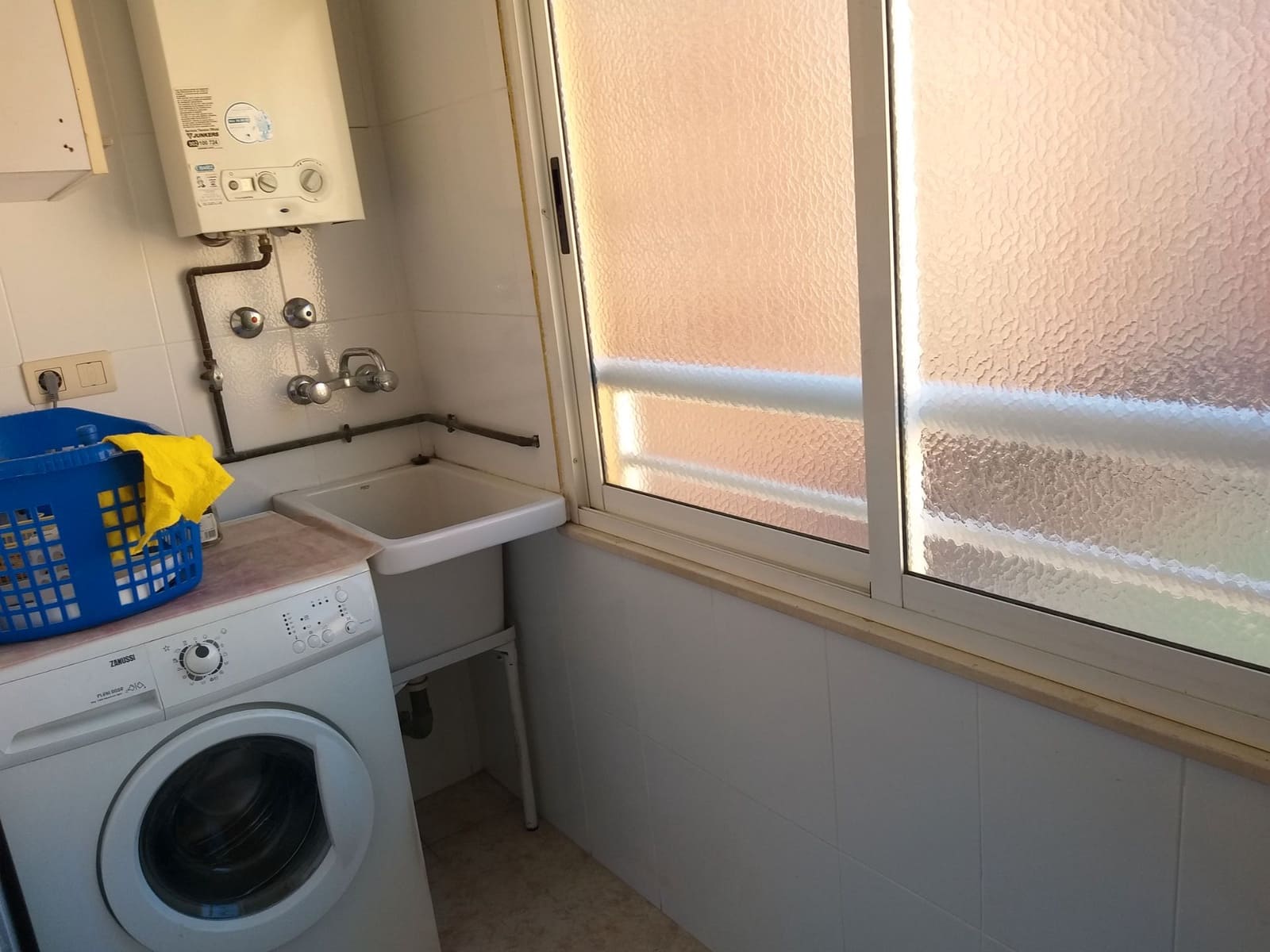 2 quarto Apartamento para arrendar em Castello de la Plana com garagem - 650 € (Ref: 9593306)