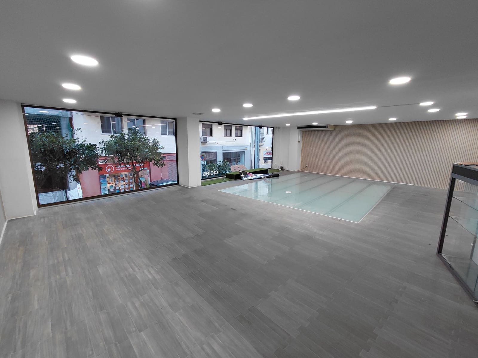 Kaupallinen vuokrattavana paikassa Castello de la Plana - 1 350 € (Ref: 9593307)