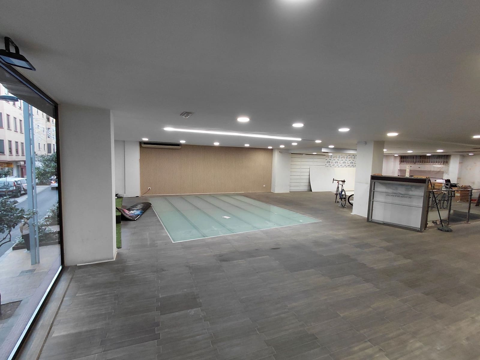 Kaupallinen vuokrattavana paikassa Castello de la Plana - 1 350 € (Ref: 9593307)