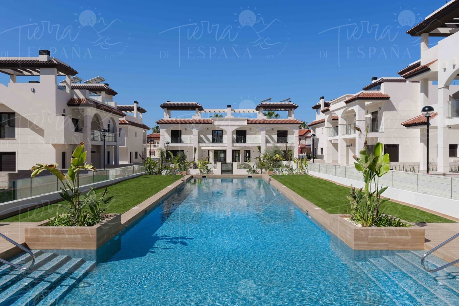 Semi-detached Villa for sale in Ciudad Quesada with pool garage - € 308,000 (Ref: 10160708)