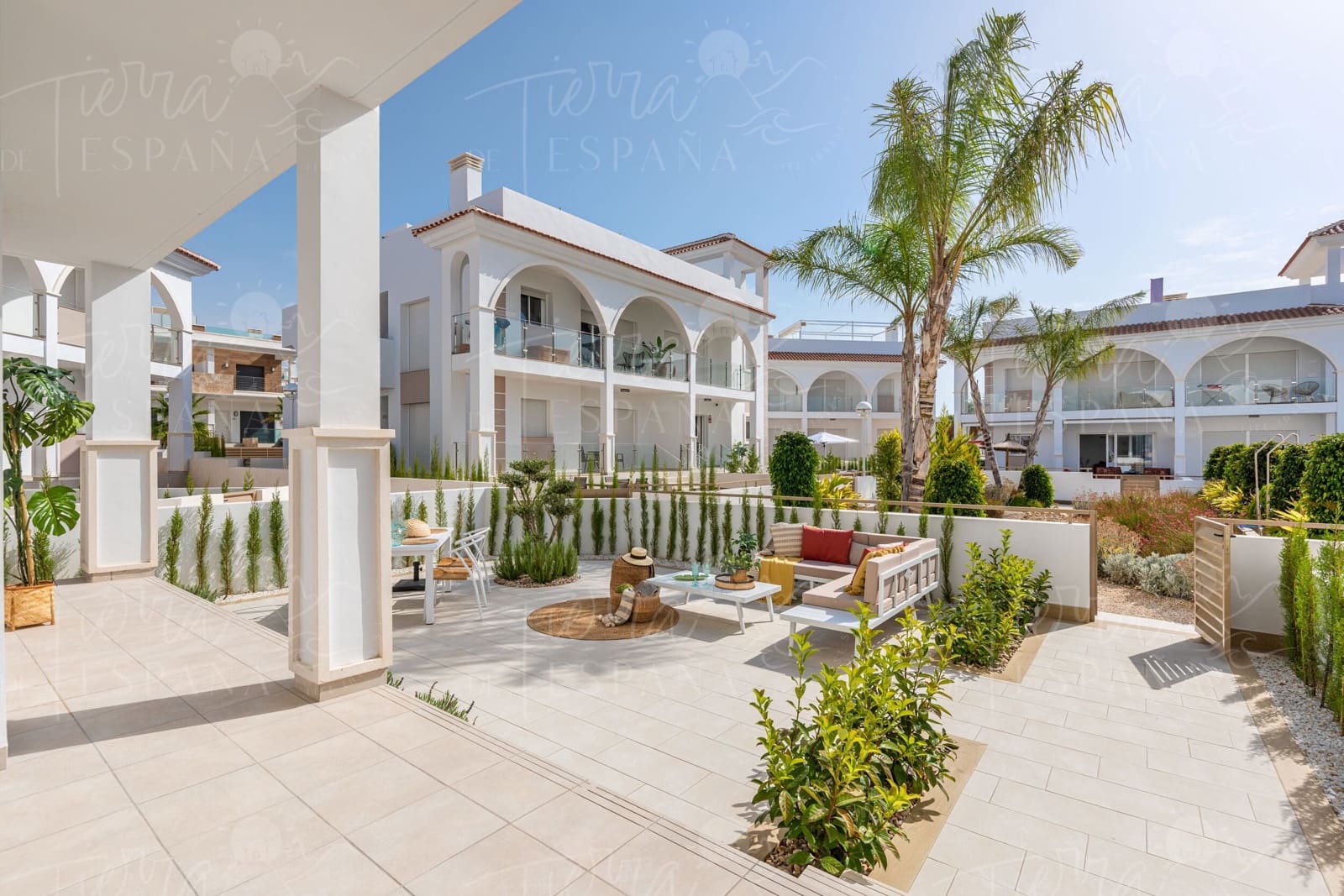 Semi-detached Villa for sale in Ciudad Quesada with pool garage - € 308,000 (Ref: 10160708)