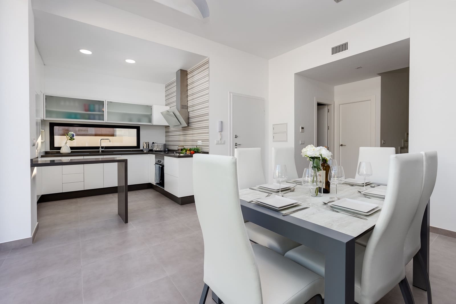 3 makuuhuone Huvila myytävänä paikassa Torre de la Horadada mukana uima-altaan - 372 000 € (Ref: 8964447)