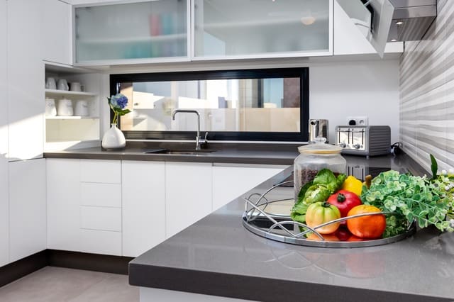 3 makuuhuone Huvila myytävänä paikassa Torre de la Horadada, Pilar de la Horadada mukana uima-altaan - 372 000 € (Ref: 8964447)