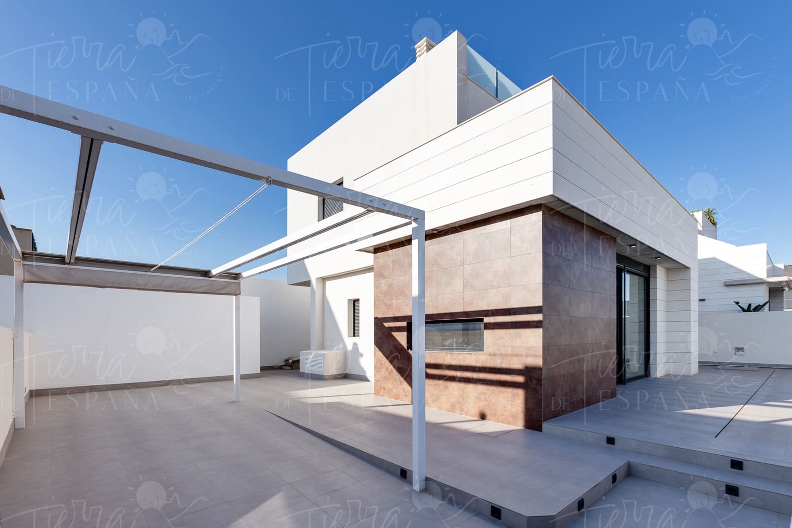 3 bedroom Villa for sale in Pilar de la Horadada with pool - € 395,000 (Ref: 9032705)