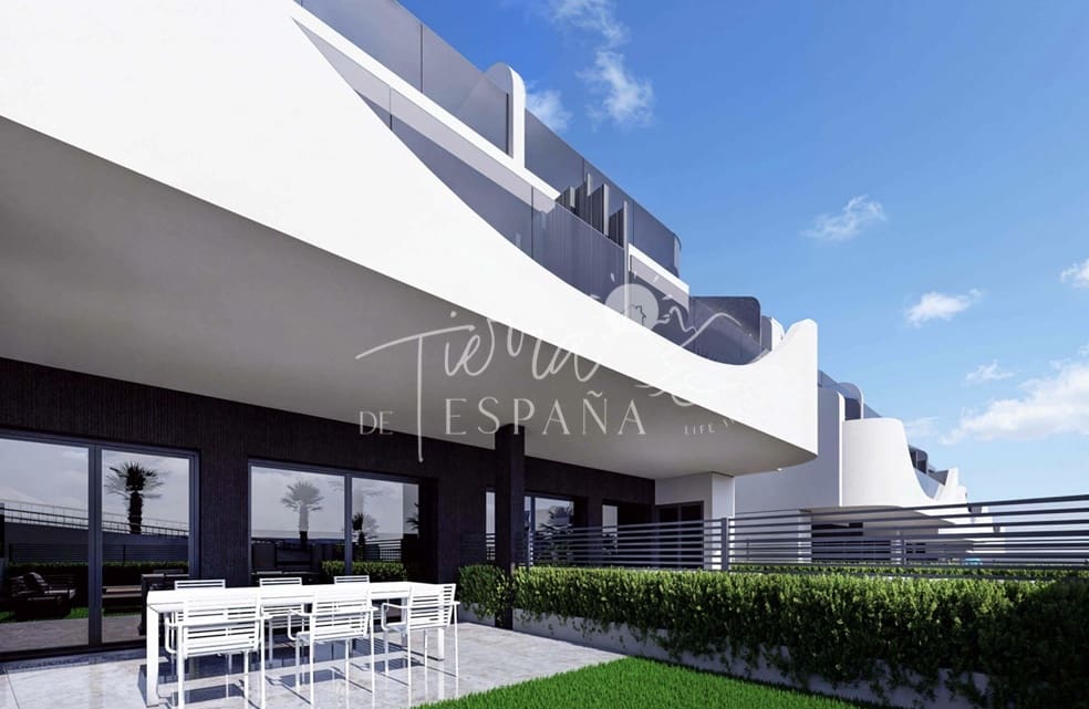 2 bedroom Flat for sale in San Miguel de Salinas with pool - € 220,000 (Ref: 9032708)