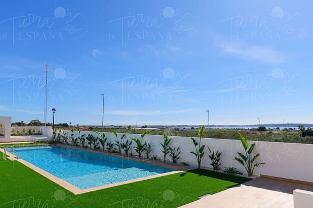 2 bedroom Flat for sale in Doña Pepa, Rojales with pool - € 340,500 (Ref: 9051224)