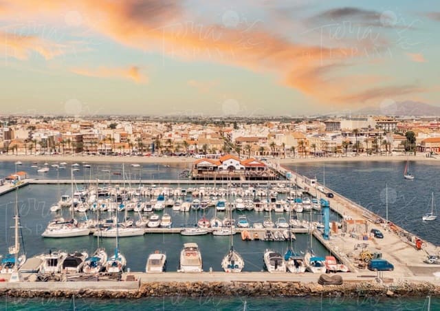 2 soveværelse Bungalow til salg i Los Alcázares med swimmingpool - € 321.500 (Ref: 9295881)