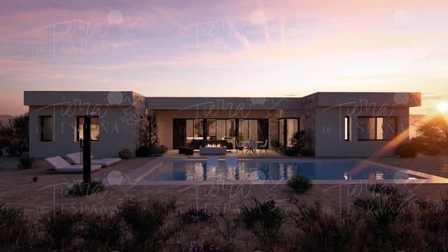 Chalet de 3 habitaciones en Yecla en venta con piscina - 700.000 € (Ref: 9651850)