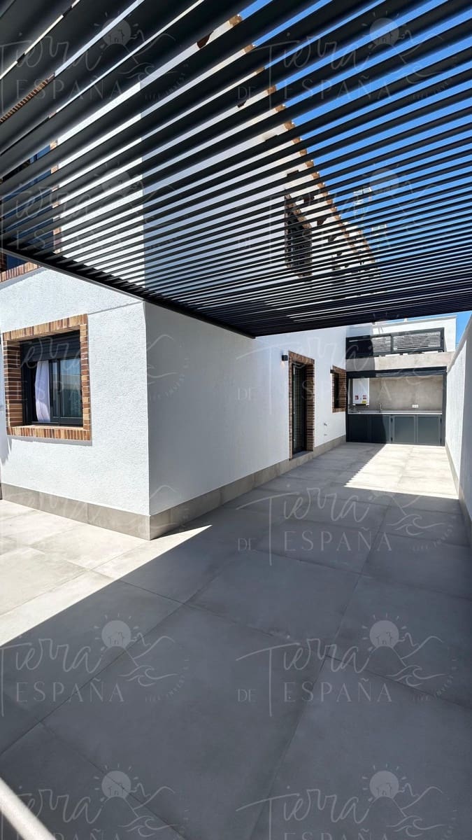 Bungalow de 3 habitaciones en Pilar de la Horadada en venta con piscina - 299.900 € (Ref: 9868517)