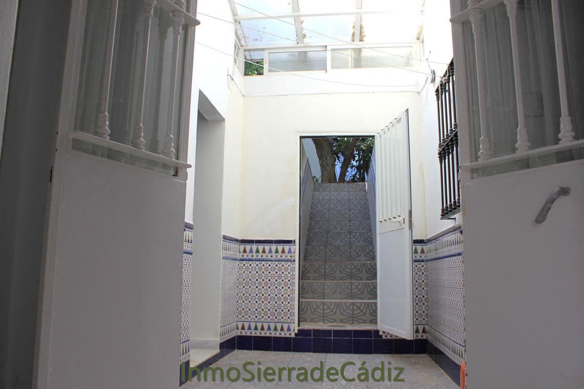 Casa de 5 habitaciones en Algodonales en venta - 152.000 € (Ref: 10020303)