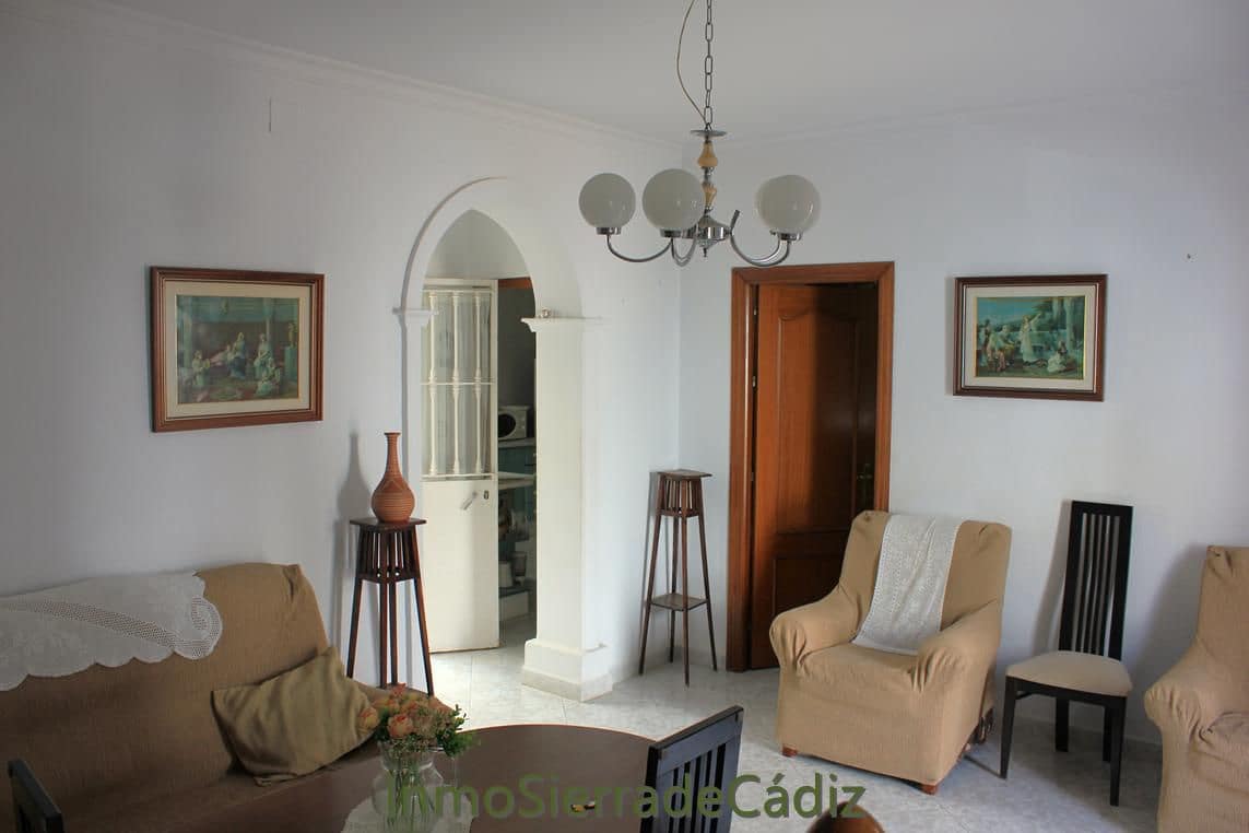 Casa de 5 habitaciones en Algodonales en venta - 152.000 € (Ref: 10020303)