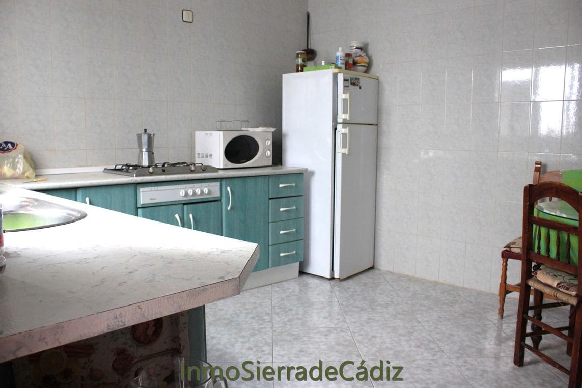 Casa de 5 habitaciones en Algodonales en venta - 152.000 € (Ref: 10020303)