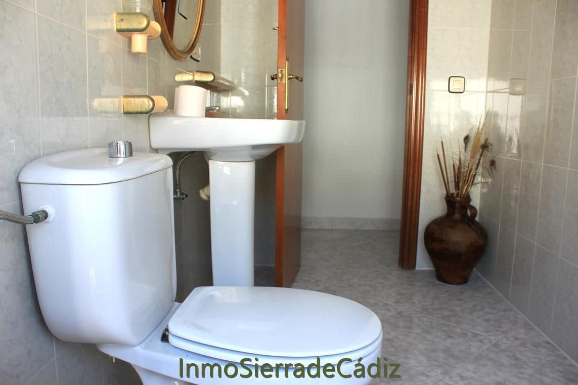 Casa de 5 habitaciones en Algodonales en venta - 152.000 € (Ref: 10020303)