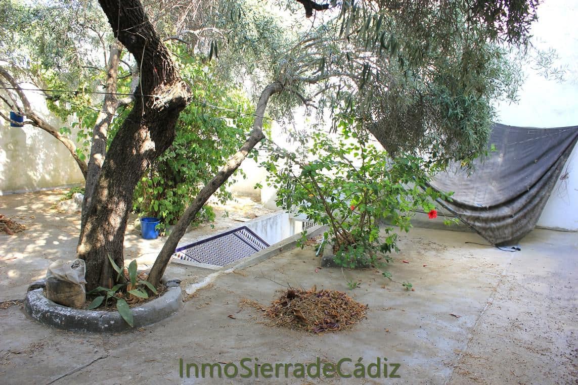 Casa de 5 habitaciones en Algodonales en venta - 152.000 € (Ref: 10020303)