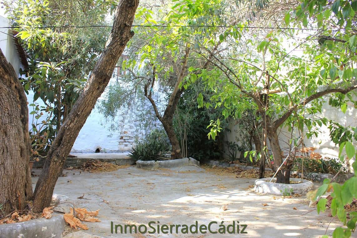 Casa de 5 habitaciones en Algodonales en venta - 152.000 € (Ref: 10020303)