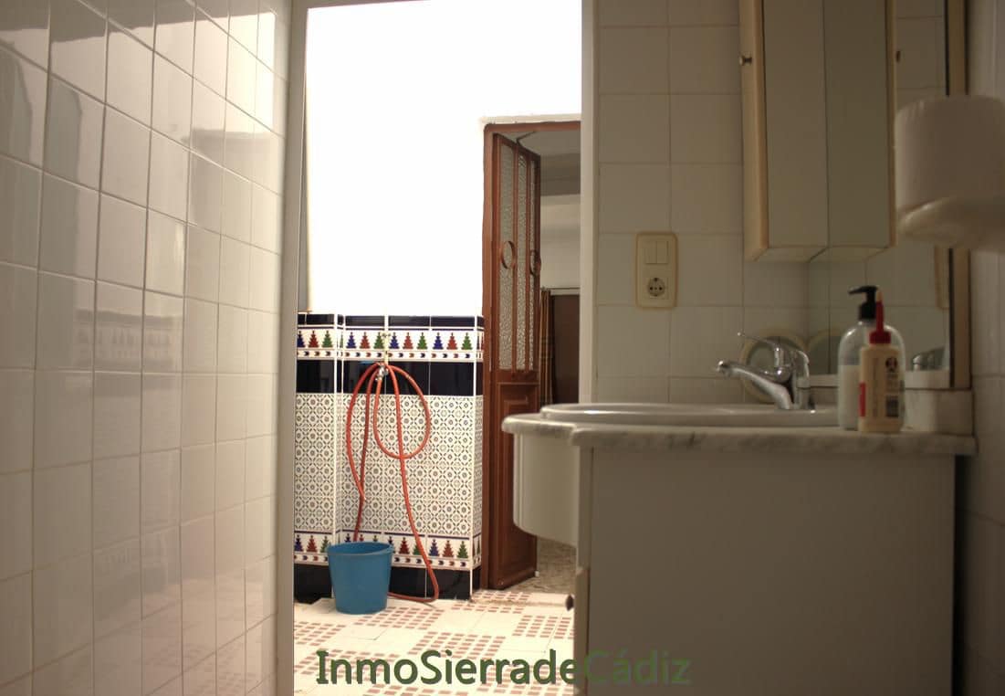 5 quarto Casa em Banda para venda em Algodonales com garagem - 175 000 € (Ref: 10048873)