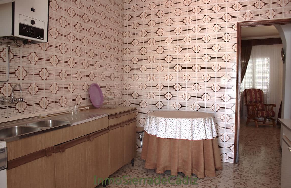 5 quarto Casa em Banda para venda em Algodonales com garagem - 175 000 € (Ref: 10048873)