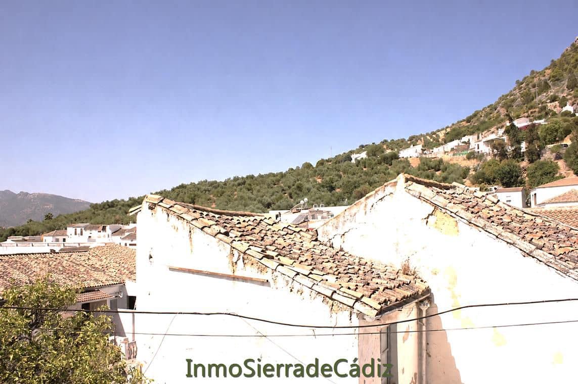 5 quarto Casa em Banda para venda em Algodonales com garagem - 175 000 € (Ref: 10048873)