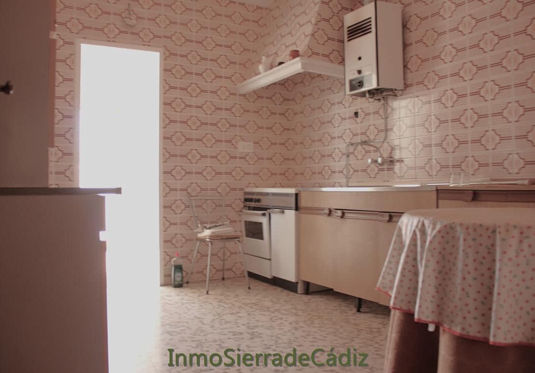 5 quarto Casa em Banda para venda em Algodonales com garagem - 175 000 € (Ref: 10048873)