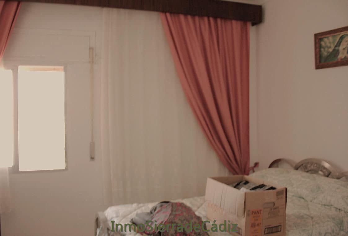 5 quarto Casa em Banda para venda em Algodonales com garagem - 175 000 € (Ref: 10048873)