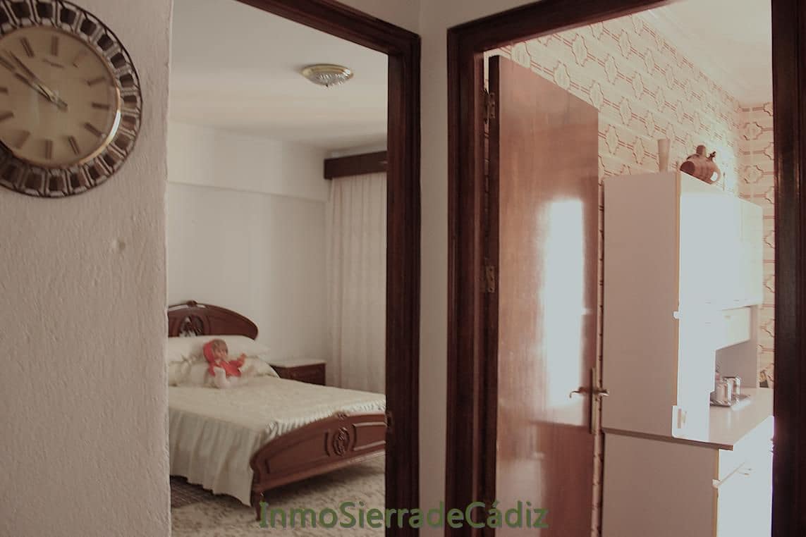 5 quarto Casa em Banda para venda em Algodonales com garagem - 175 000 € (Ref: 10048873)