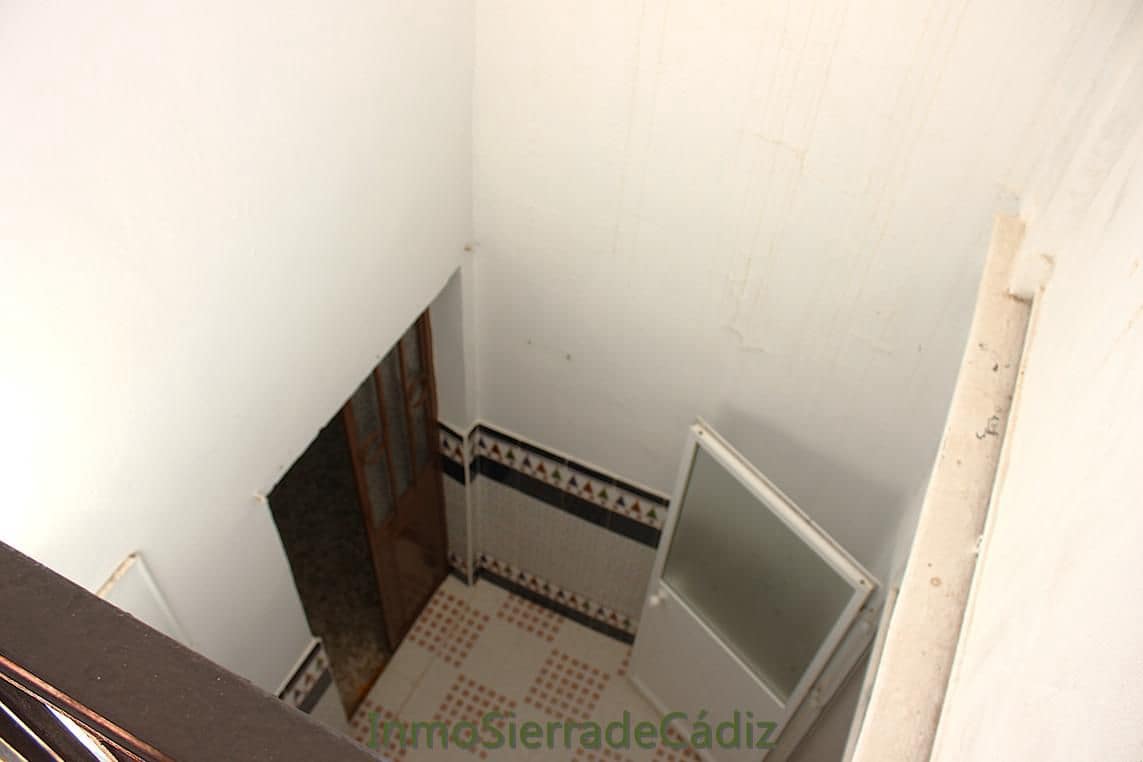 5 quarto Casa em Banda para venda em Algodonales com garagem - 175 000 € (Ref: 10048873)